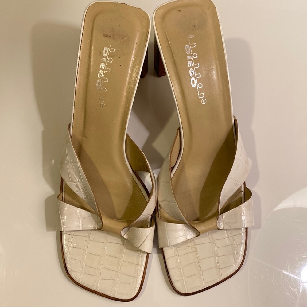 SHannon Diego Women heel size 9M